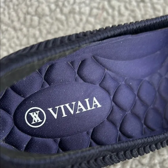 Black Textured Wedge Shoes for Versatile Wear