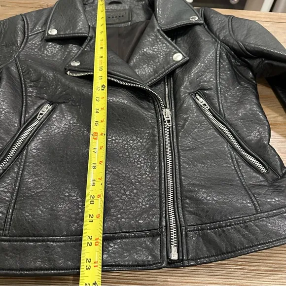 BLANK NYC FAUX LEATHER BLACK MOTO JACKET HEAVY WEIGHT FUR COLLAR WINTER COAT