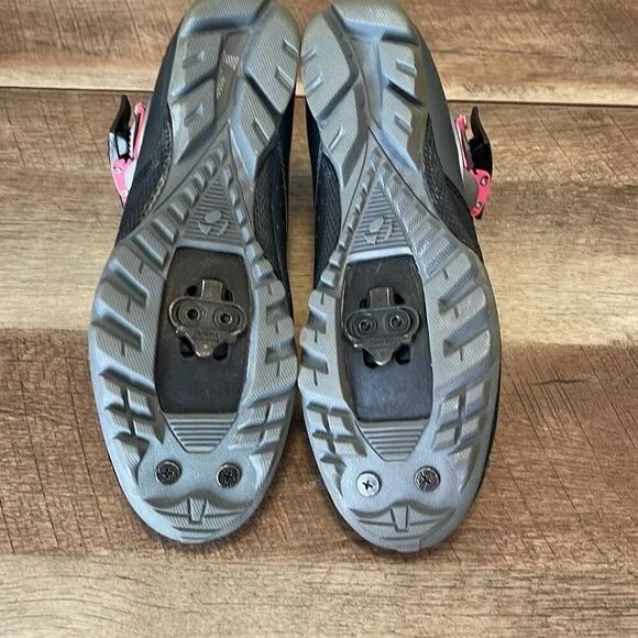 Bontrager Womens Evoke DLX Road Mountain Cycling Spin Shoes &amp; Clips Gray Size 7.