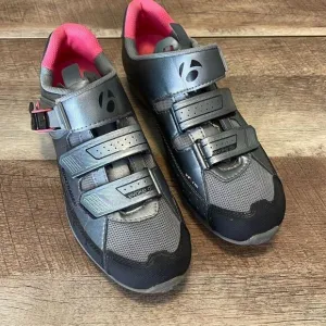 Bontrager Womens Evoke DLX Road Mountain Cycling Spin Shoes &amp; Clips Gray Size 7.