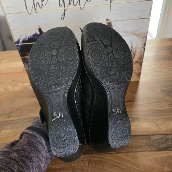 Born Black Leather Wedge Mary Jane Shoes Size Women's 7
