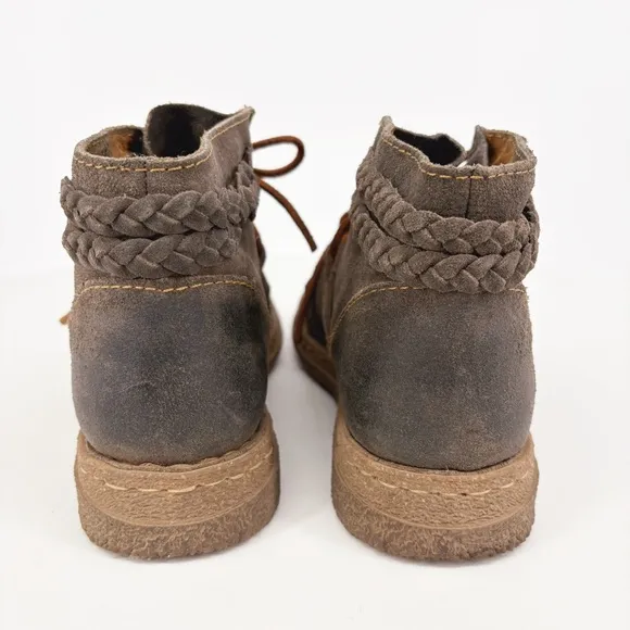 BORN | Temple II Leather Laced Ankle Boot in Distressed Gray | Sz 9