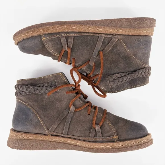 BORN | Temple II Leather Laced Ankle Boot in Distressed Gray | Sz 9