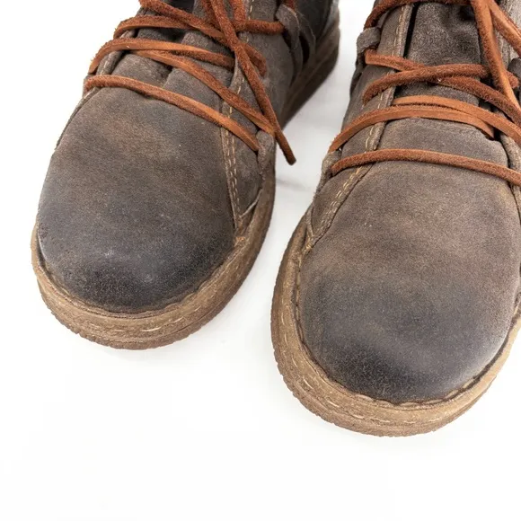 BORN | Temple II Leather Laced Ankle Boot in Distressed Gray | Sz 9