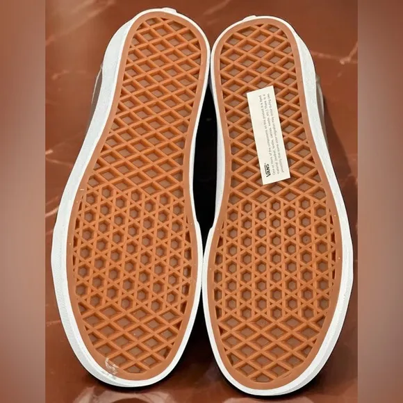Brand New Old Skool Vans Brown Suede Women Size 5.5 Women Size 5.5