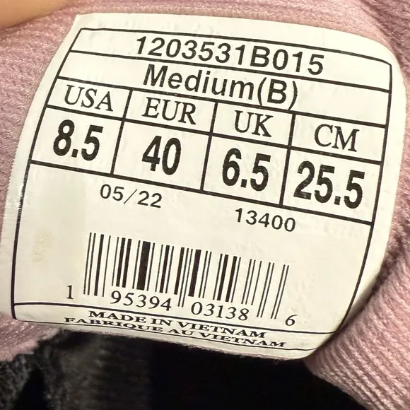 Brooks Adrenaline GTS 22 Dark Grey Purple Women's Running Shoes. Size 8.5