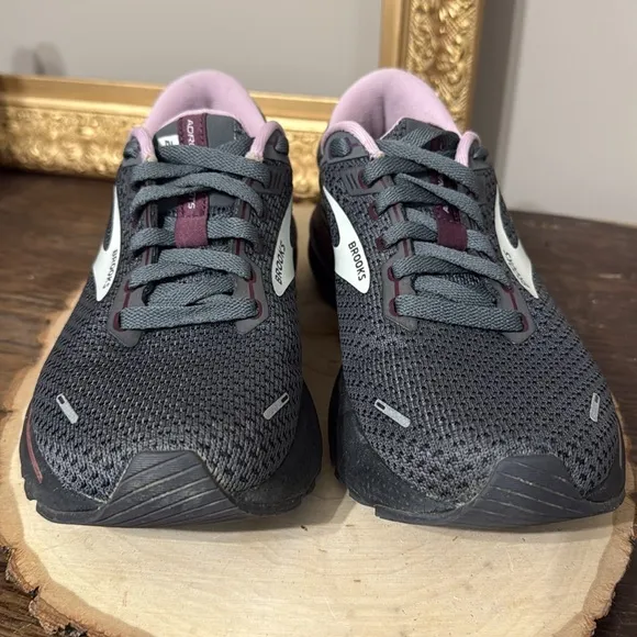 Brooks Adrenaline GTS 22 Dark Grey Purple Women's Running Shoes. Size 8.5