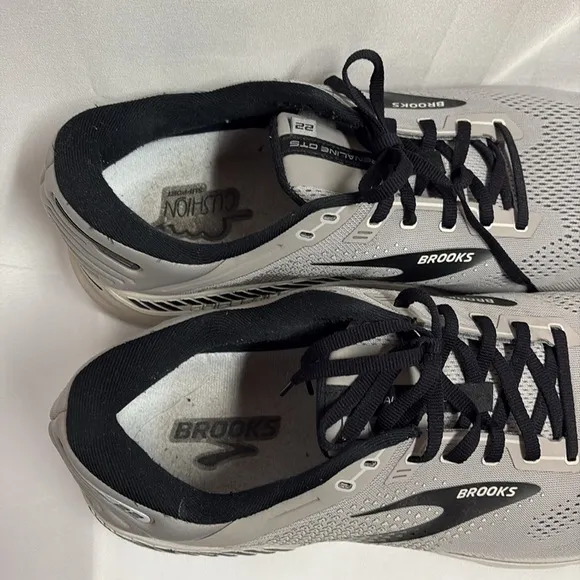 Brooks Adrenaline GTS 22 Road Running Sneakers Gray/Black Size 15 4E Extra Wide
