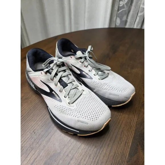 Brooks Adrenaline GTS 22 Womens Running Shoes (B Standard) 120531B035 Size 9.5