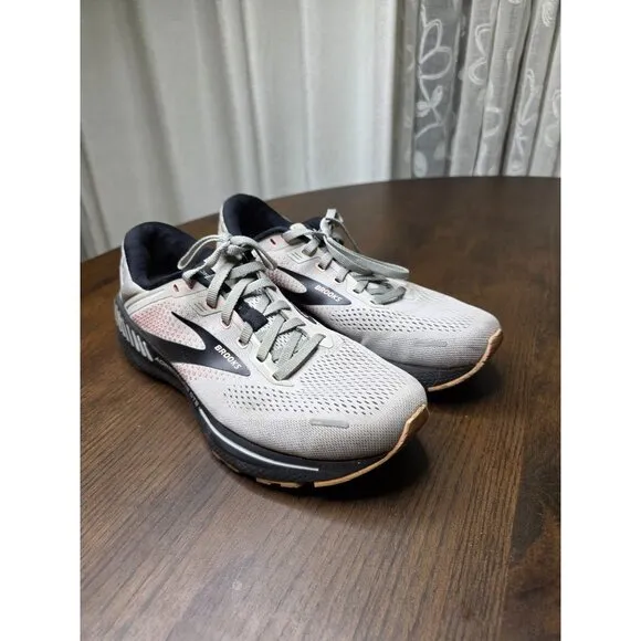Brooks Adrenaline GTS 22 Womens Running Shoes (B Standard) 120531B035 Size 9.5