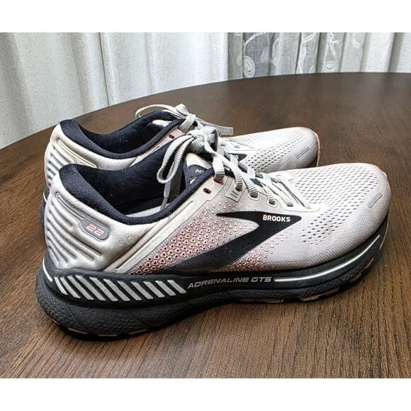 Brooks Adrenaline GTS 22 Womens Running Shoes (B Standard) 120531B035 Size 9.5
