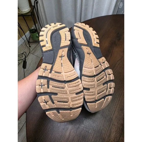 Brooks Adrenaline GTS 22 Womens Running Shoes (B Standard) 120531B035 Size 9.5