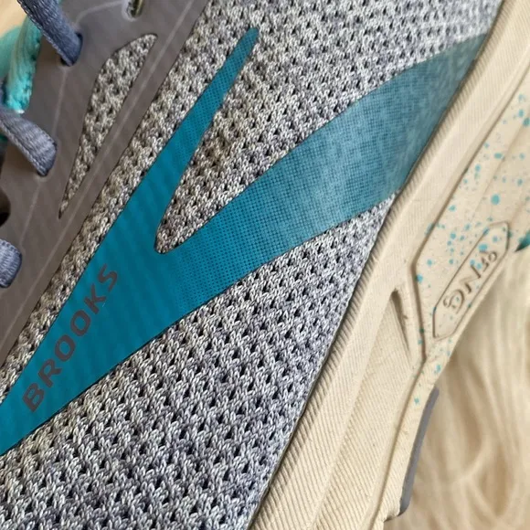 BROOKS Anthem 3 DNA athletic shoes
