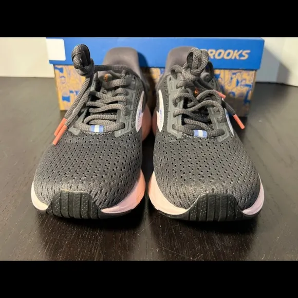 Brooks Anthem 6 Running Shoes Sneakers Black/Pink Womans Size 7.5
