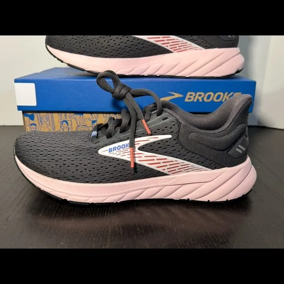 Brooks Anthem 6 Running Shoes Sneakers Black/Pink Womans Size 7.5