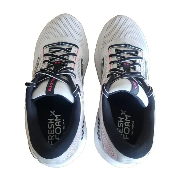 Brooks Ariel GTS 23 Women’s Size 9.5 D Wide Gray Running Shoes Sneakers