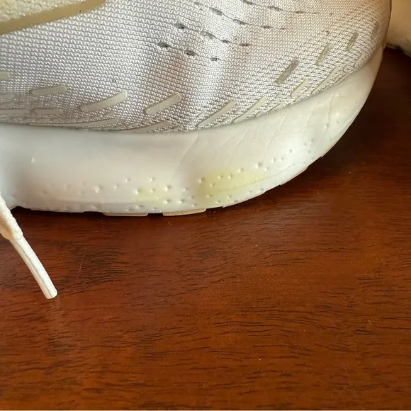 Brooks Glycerin 20 White Athletic Shoes Size 9