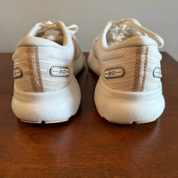 Brooks Glycerin 20 White Athletic Shoes Size 9