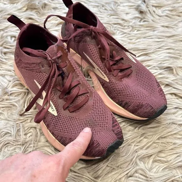 Brooks Levitate 4 Running Shoes size 6.5