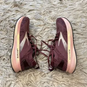 Brooks Levitate 4 Running Shoes size 6.5