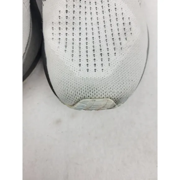 Brooks Levitate Stealthfit 5 Women's Size 8.5 Running Shoes White Energize
