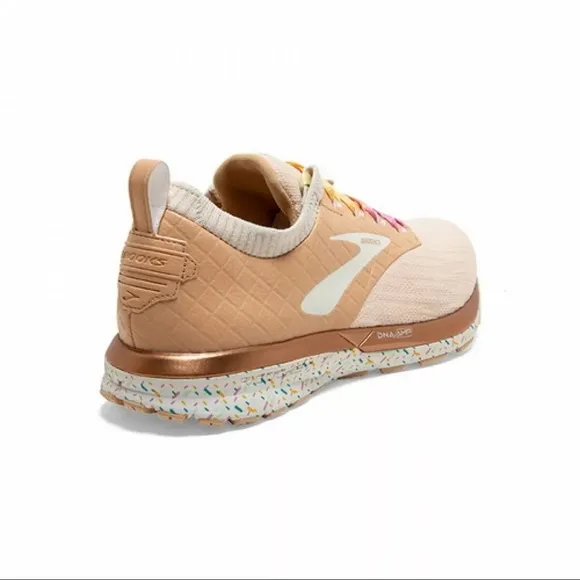 Brooks Ricochet LE Desert Edition Beige Brown Women Running Shoes 1202921B177