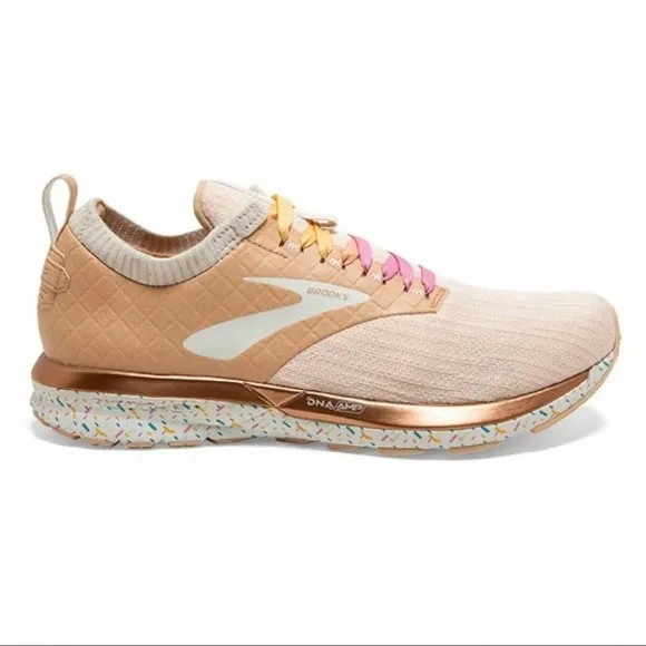 Brooks Ricochet LE Desert Edition Beige Brown Women Running Shoes 1202921B177
