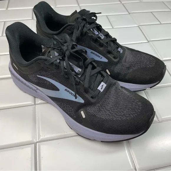 Brooks Womens Launch GTS 9 1203741B060 Black Running Shoes Sneakers Size 10.5