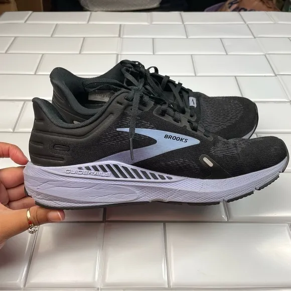 Brooks Womens Launch GTS 9 1203741B060 Black Running Shoes Sneakers Size 10.5