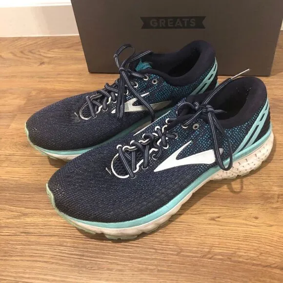 Brooks ghost athletic training running shoes sneakers sz 10 women’s