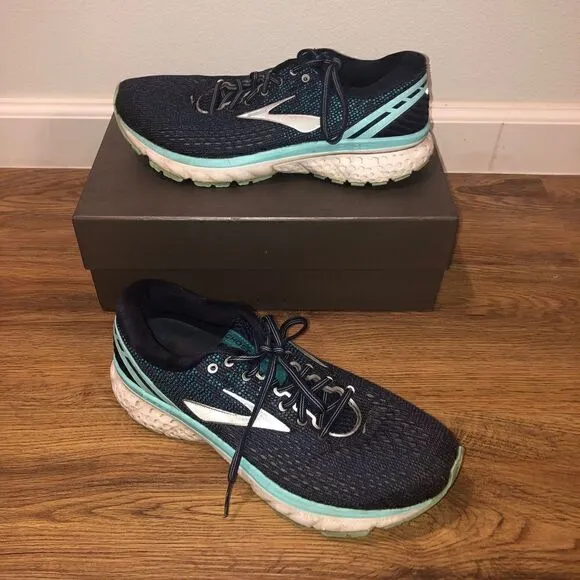 Brooks ghost athletic training running shoes sneakers sz 10 women’s