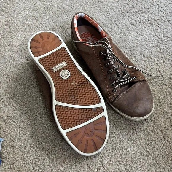 Brown Leather Men's Shoes TIMBERLAND men’s size 9.5 adventure sneaker