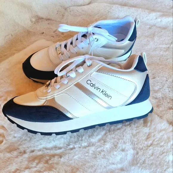 Calvin Klein Womens Carlla 2 Lace up Sneakers White Navy Silver 10