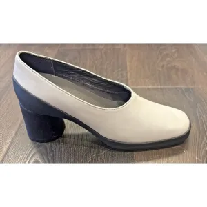 Camper Upright Beige Full Grain Leather Pumps Heels Slip On Comfortable Size 39