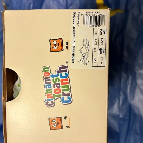 Cinnamon Toast Crunch Crocs Size 6/8 Unisex