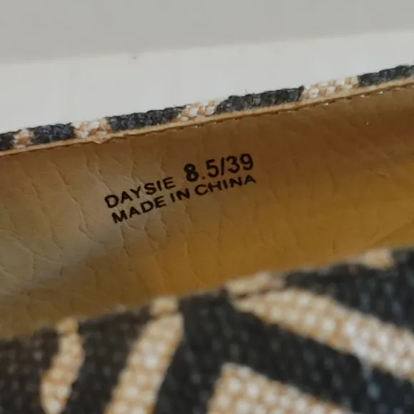 CL By Laundry Daysie Wedge Mule/Slides Size 8.5