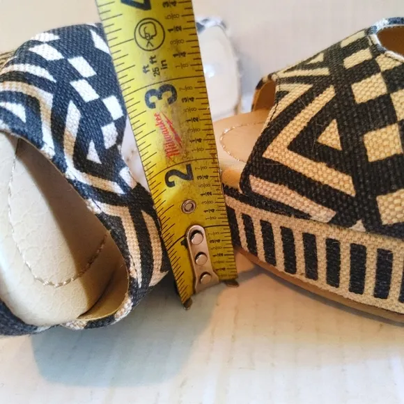 CL By Laundry Daysie Wedge Mule/Slides Size 8.5