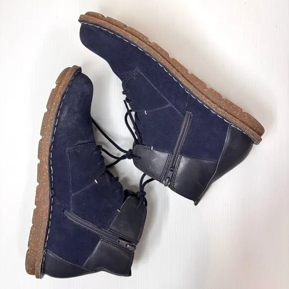 CLARKS Lace Up Boot Women's 9 Tamitha Key Navy Suede Leather Ankle Bootie Casual