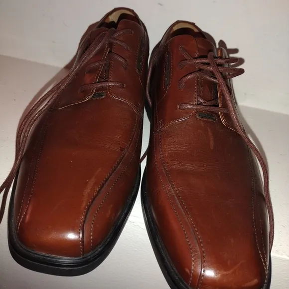 Clark's men's leather shoes size 10 brand new