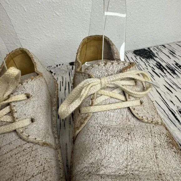 CLARKS Women's 7 Desert‎ Trek White Crackle Leather Ankle Shoes Lace Up