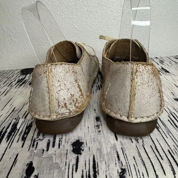 CLARKS Women's 7 Desert‎ Trek White Crackle Leather Ankle Shoes Lace Up