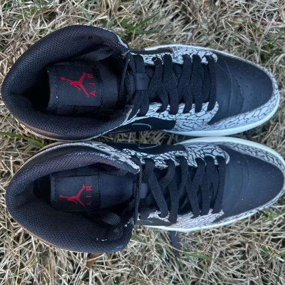 CLEAN Air Jordan 1 High Black Elephant 2016 Size 8.5 Mens shoes
