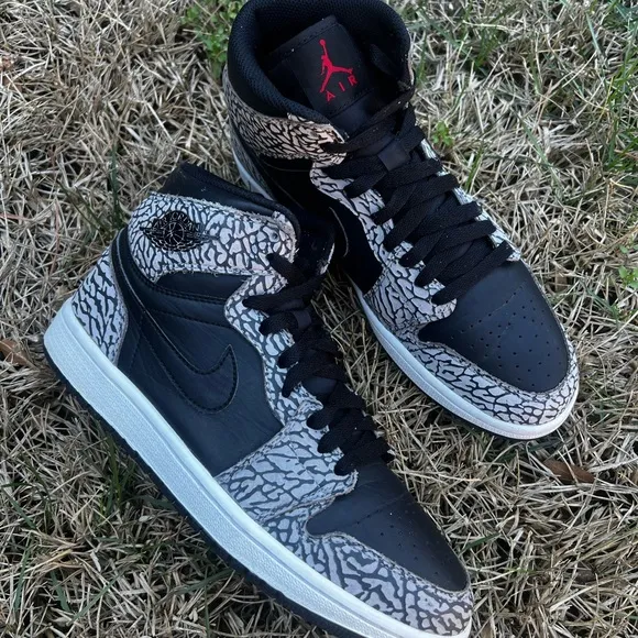 CLEAN Air Jordan 1 High Black Elephant 2016 Size 8.5 Mens shoes