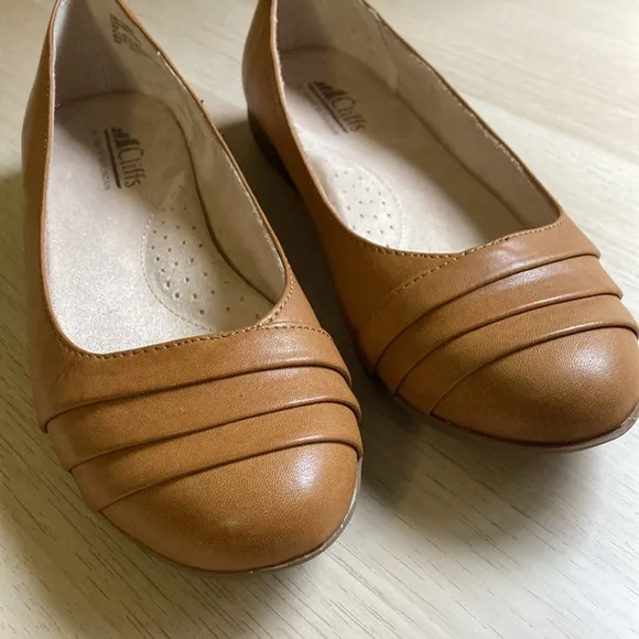 Cliffs by White Mountain Clara Ballet Flat, Tan, Size 9