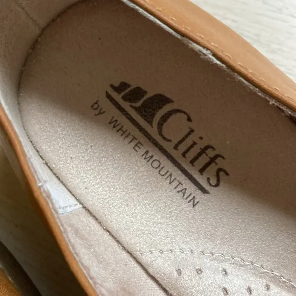 Cliffs by White Mountain Clara Ballet Flat, Tan, Size 9
