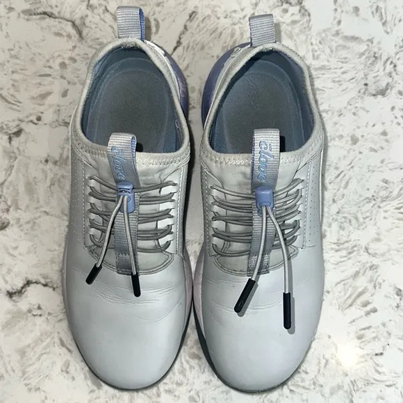 clove Women's Classic Sneaker in Grey Matter