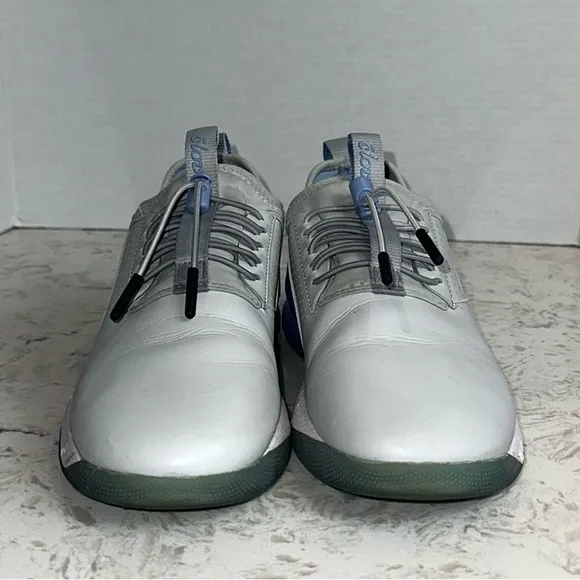 clove Women's Classic Sneaker in Grey Matter
