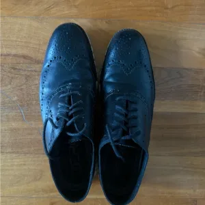 Cole Haan Black Leather Men's Grand Os - great condition