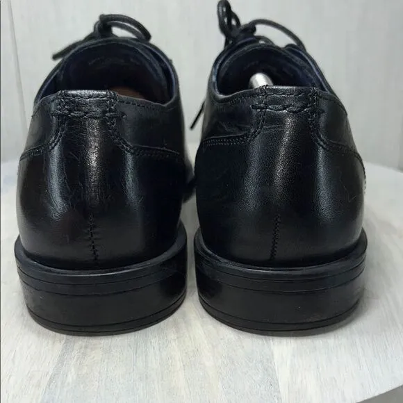 Cole Haan  Oxford Derby Shoes with Leather Upper and Rounded Toe