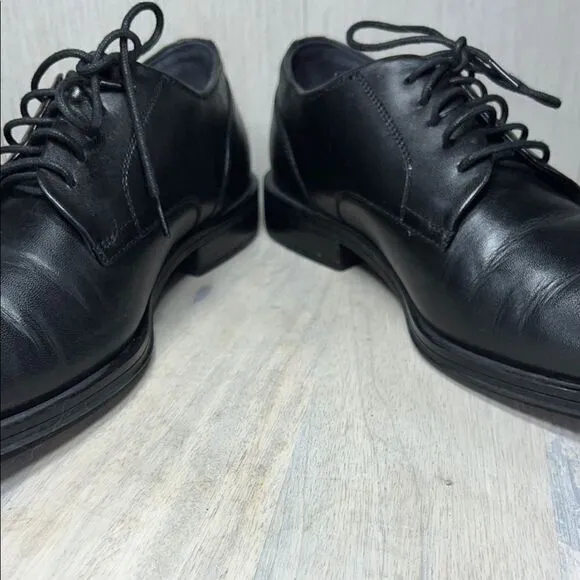 Cole Haan  Oxford Derby Shoes with Leather Upper and Rounded Toe